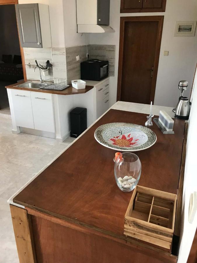 Great First Floor Appartment With View Nea Kallikrateia Buitenkant foto