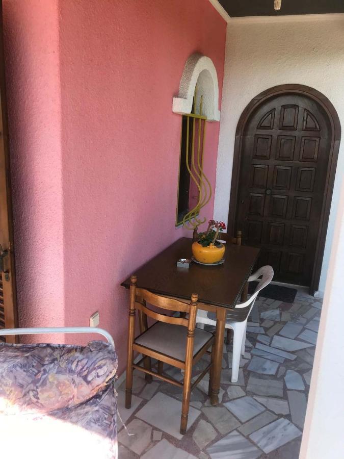 Great First Floor Appartment With View Nea Kallikrateia Buitenkant foto